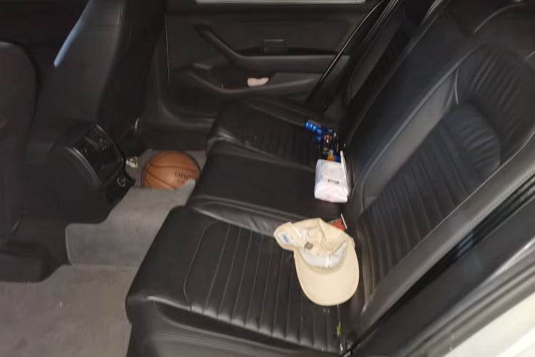 Used Volkswagen Magotan 2017 280TSI DSG Comfort Model
