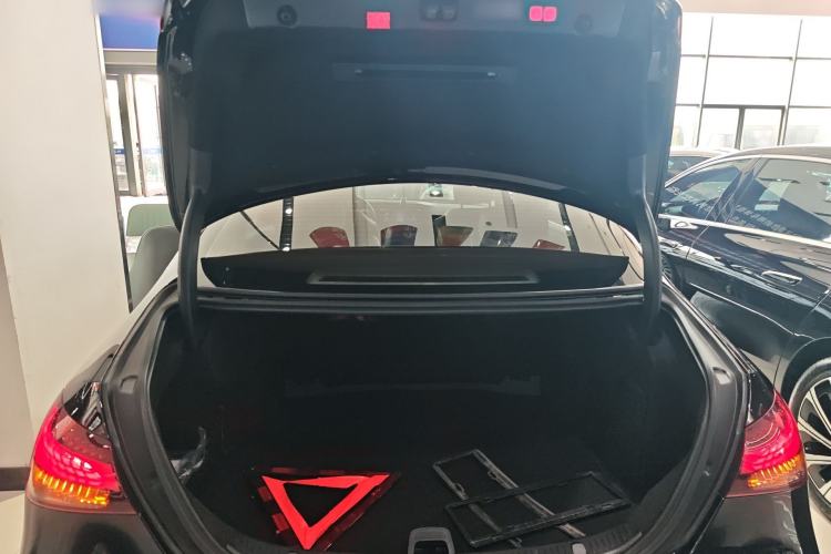 Used Mercedes-Benz E-Class 2023 Updated E 300 L Fashion Edition Trunk