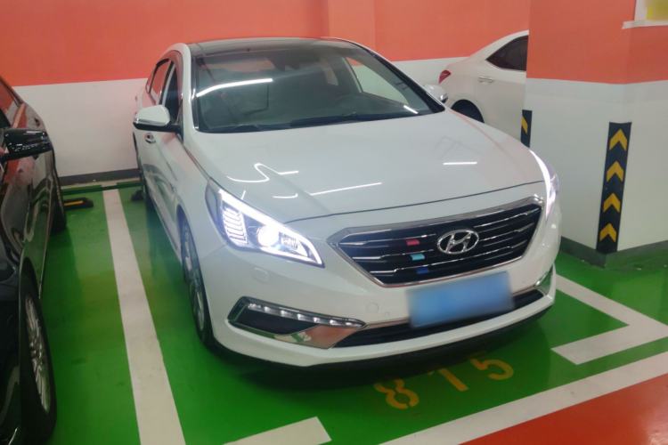 Used Hyundai Sonata 2015 1.6T DLX Prestige Model Front Right 45 Deg