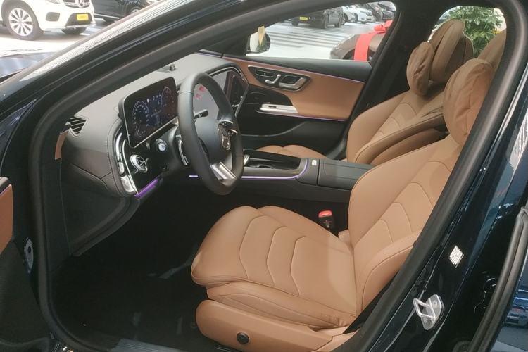 Used Mercedes-Benz E-Class New Energy 2024 E 350 e L Plug-in Hybrid Sports Sedan
