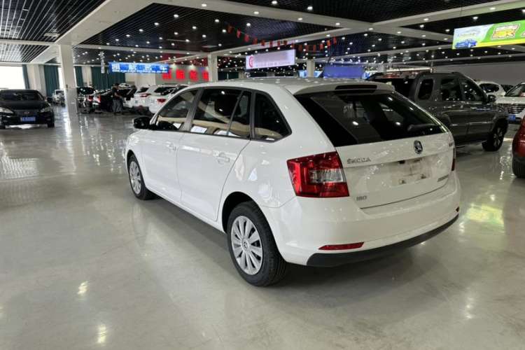 Used Skoda Rapid Spaceback 2018 1.6L Automatic Standard Edition