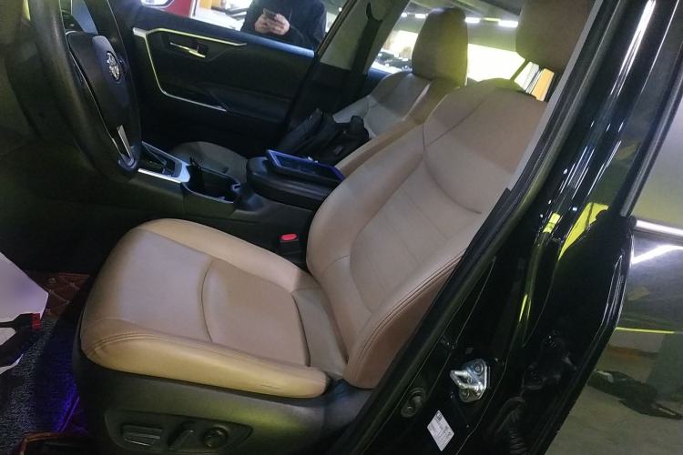 Used Toyota RAV4 2021 2.0L CVT Two-Wheel Drive Fashion Edition