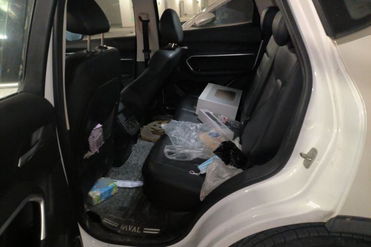 Used Haval H6 2017 Red Label 2.0T Automatic Two-Wheel Drive ZhiShang Model