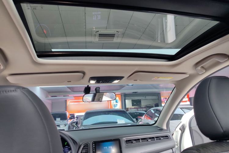 Used Honda Vezel 2020 1.5L CVT Pioneer Edition Headliner