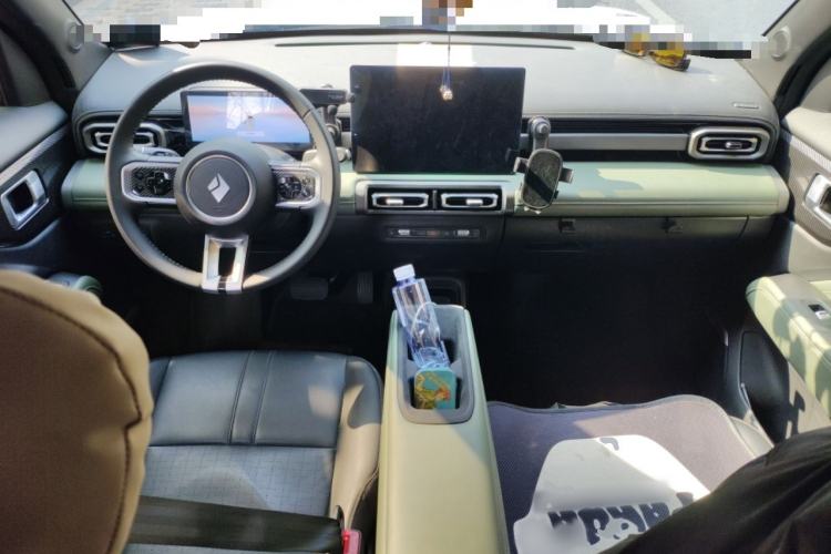 Used Baojun Spark EUV 2026 Model 401km Flagship Edition Interior 2