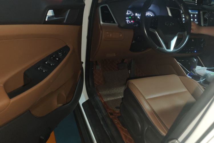 Used Hyundai Tucson 2015 1.6T Dual-Clutch Two-Wheel-Drive Smart Model
