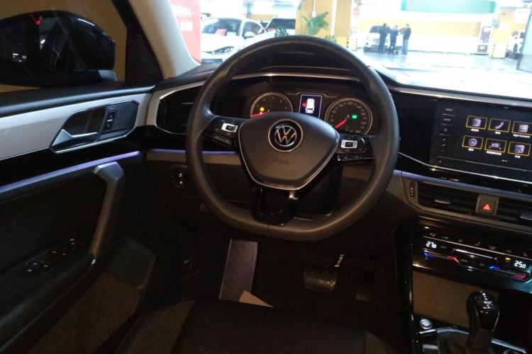 Used Volkswagen Tayron 2020 330TSI Two-Wheel Drive Luxury Smart Connectivity Version
