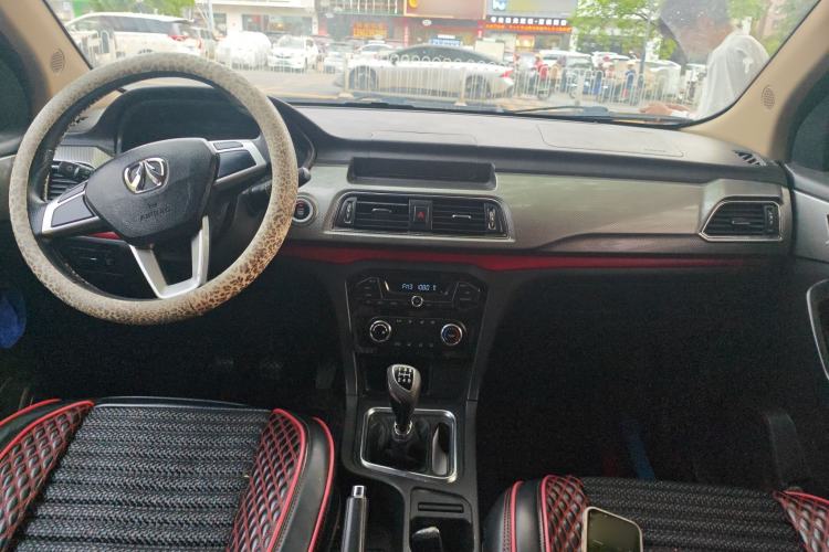 Used BAIC Weiwang M50F 2017 1.5L Standard Model
