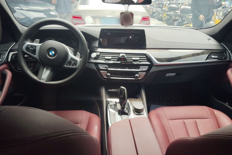 Used BMW 5 Series 2020 530Li Leading Model M Sport Package Center Console