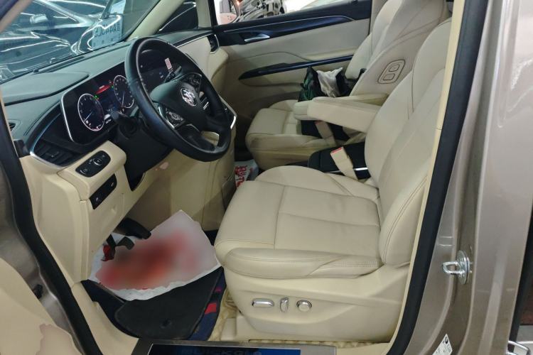 Used Buick GL8 2022 ES Landtrek 653T Luxury Edition
