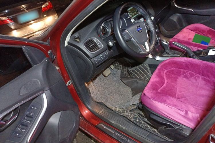 Used Volvo V40 2013 2.0T Zhiyi Edition