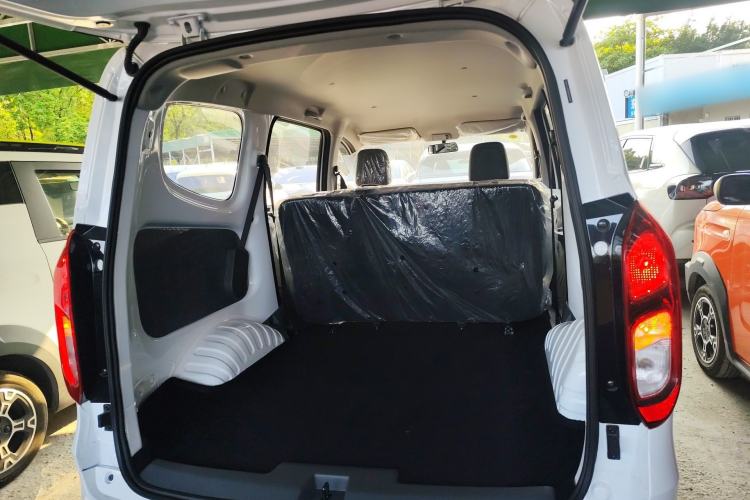 Used Wuling Hongguang New Energy 2025 Extended-Range Hybrid 50 km Utility Version Trunk