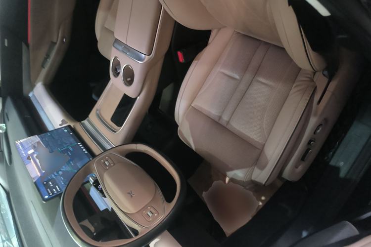 Used XPeng X9 2024 702 Ultra-Long Range Pro Left Front Seat