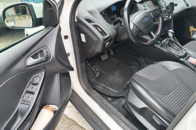 Used Ford Focus 2017 Sedan 1.6L Automatic Fashion Edition Smart Drive Version Driver Seat