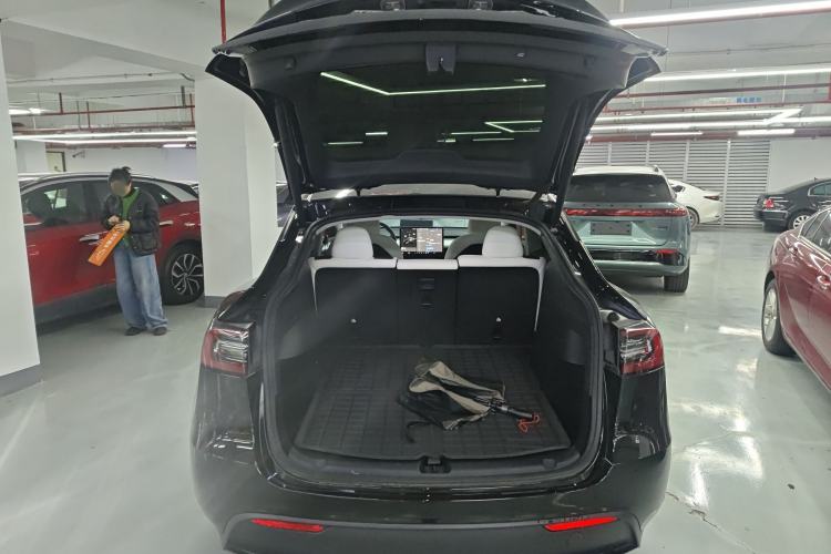 Used Tesla Model Y 2021 Long-Range All-Wheel-Drive Version 3D7