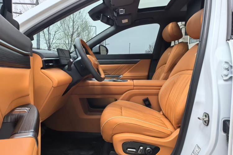 Used Dongfeng eπ eπ008 2025 210 Ultra Range-Extended Version 5 Seats
