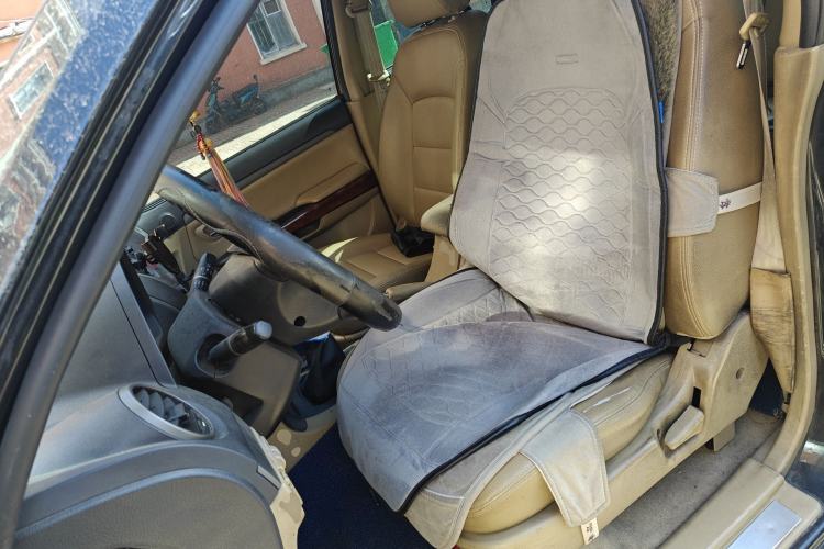 Used Haval H5 Classic 2012 European-style 2.0L Two-Wheel Drive Elite Model Left Front Seat