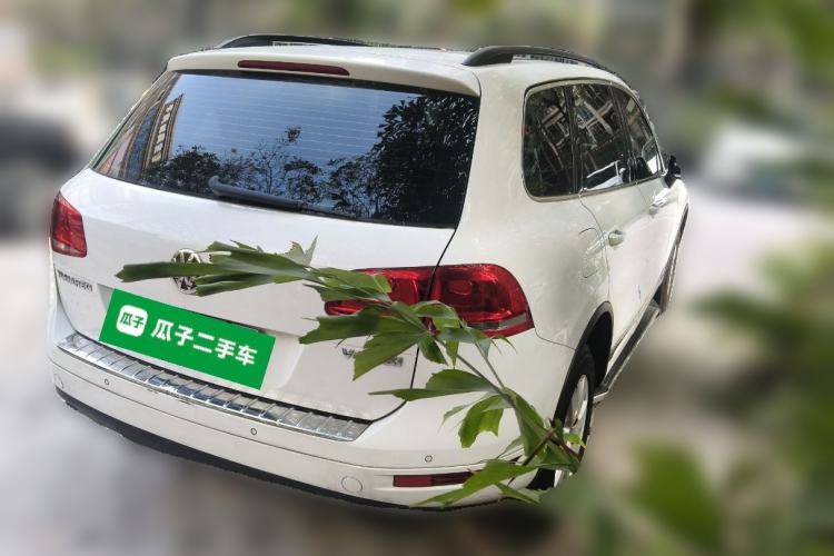 Used Volkswagen Touareg 2015 3.0 TSI Standard Model Rear Right 45 Deg