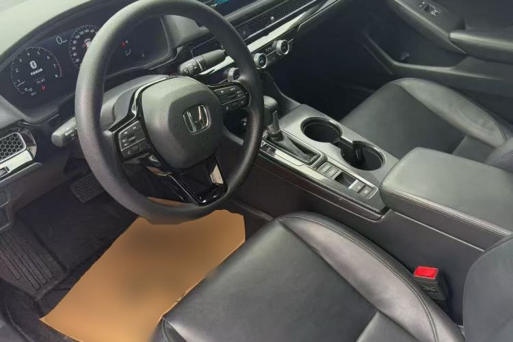 Used Honda Civic 2022 240TURBO CVT Dynamic Edition Left Front Seat