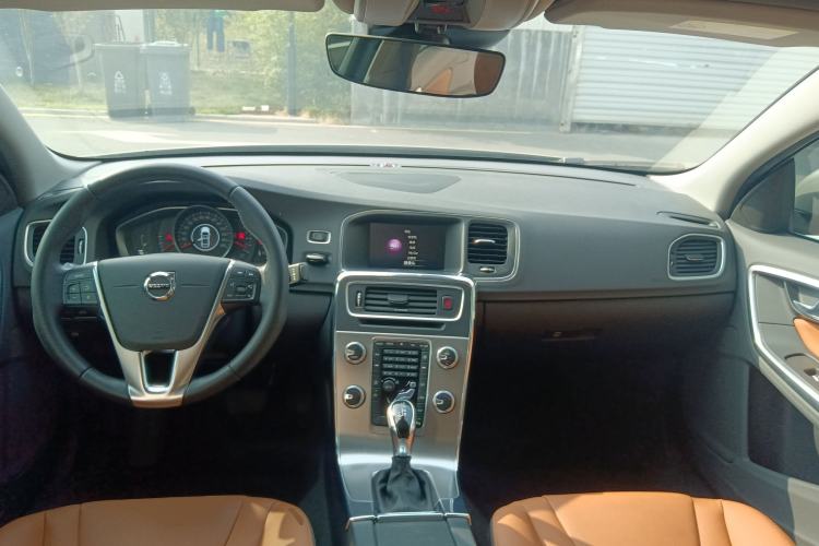 Used Volvo S60 2019 S60L Facelift T5 Intelligent Advanced Edition Center Console