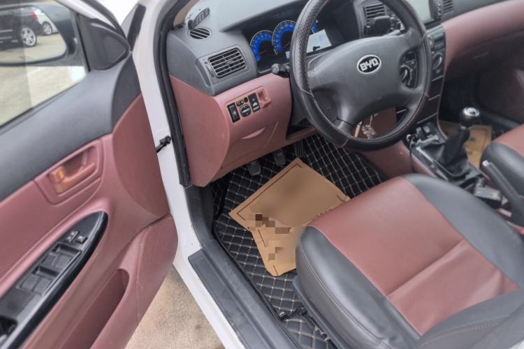 Used BYD F3 2012 Energy-Saving Model 1.5L Manual Comfort Version Driver Seat