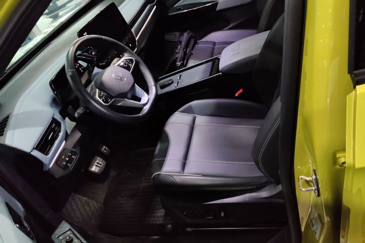 Used Volkswagen ID.4 X 2022 Pure Long-Range Version Left Front Seat