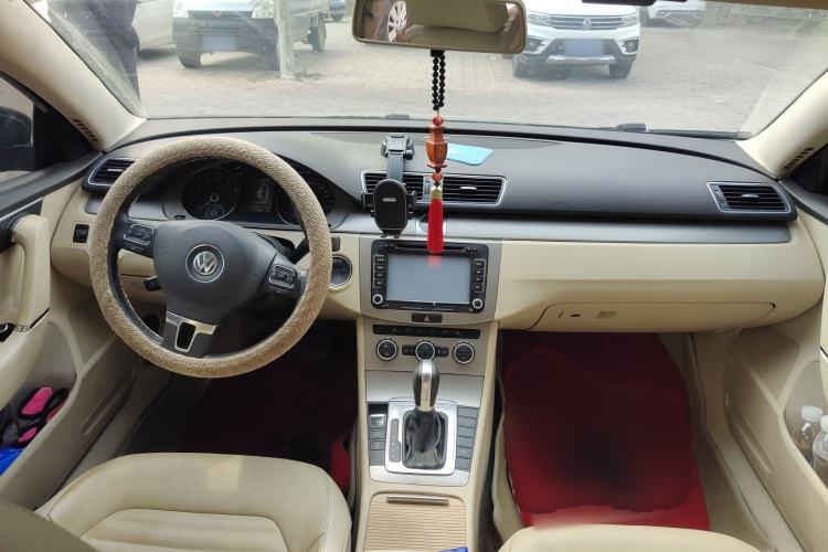 Used Volkswagen Magotan 2012 Revised 1.8TSI Luxury Version Center Console