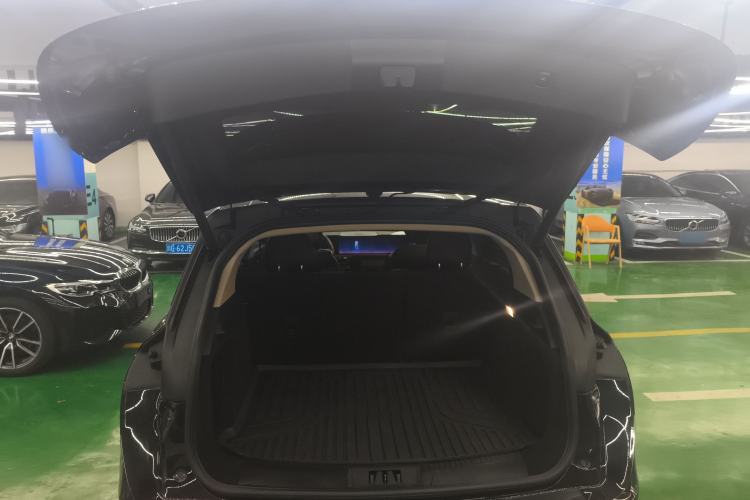 Used Lincoln Corsair 2023 2.0T Two-Wheel Drive Luxury Edition Trunk