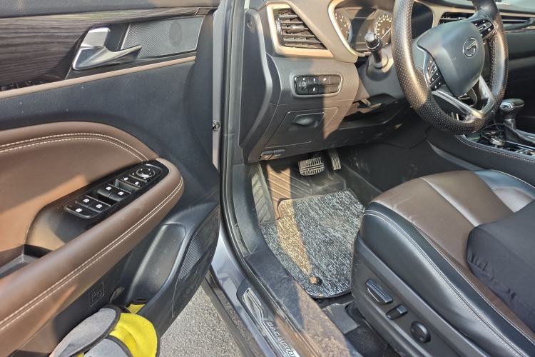 Used GAC Trumpchi GS5 2019 270T Automatic Elite Edition Driver Seat