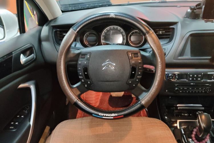 Used Citroen C5 2014 2.0L Automatic Luxury Edition Steering Wheel