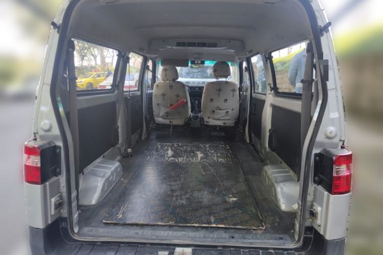 Used Jinbei Hiace X30 2023 1.5L Super-Comfortable Passenger Van 5/6/7-Seater Non-Air-Conditioned Version Model SWC15M Trunk