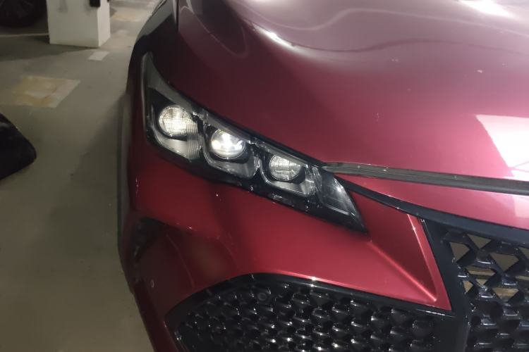 Used Toyota Avalon 2019 Dual-Engine 2.5L Luxury Edition China VI Standard Right Front Headlight