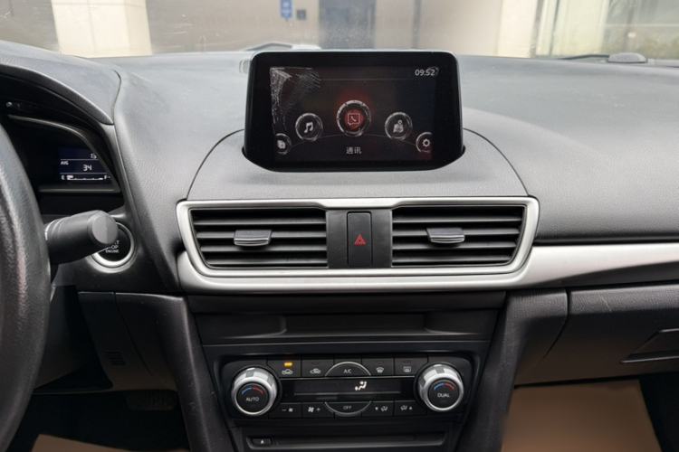 Used Mazda Mazda 3 Axela 2017 Sedan 1.5L Automatic Luxury Model Emission Standard China V
