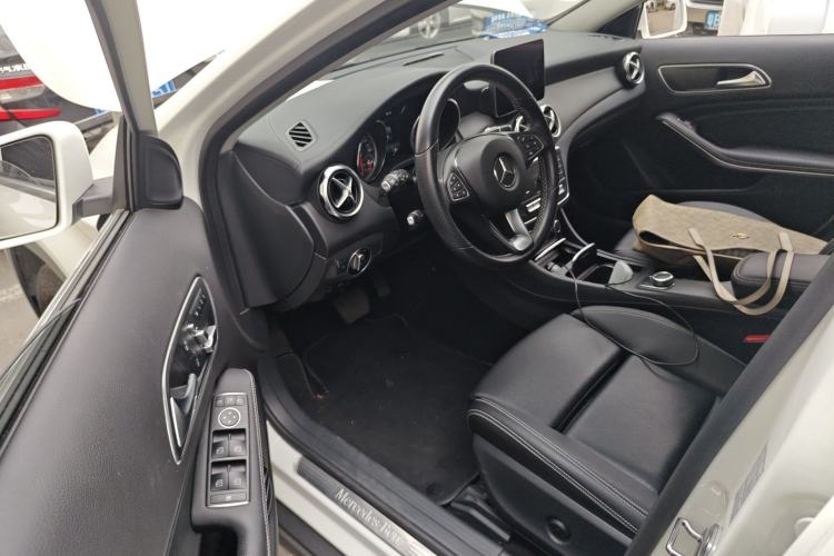 Used Mercedes-Benz GLA 2018 GLA 200 Fashion Model Driver Seat