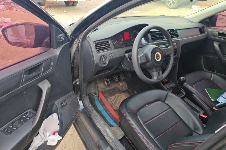 Used Volkswagen Santana 2015 1.4L Manual Fashion Edition