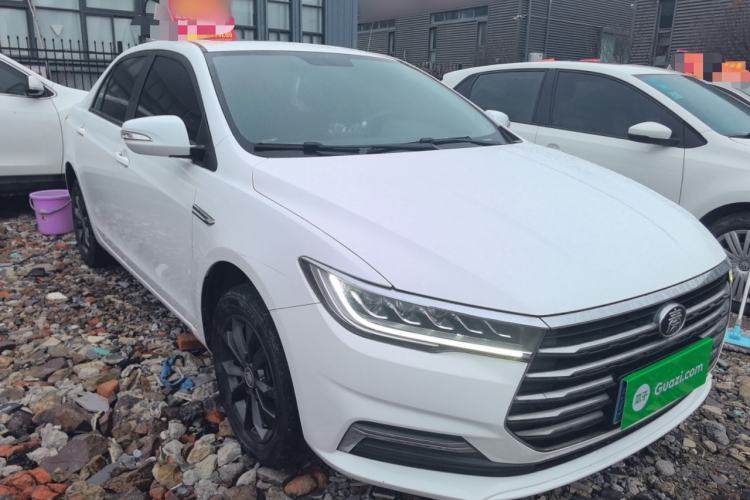 Used BYD Qin 2019 1.5L Manual Luxury Version Front Right 45 Deg