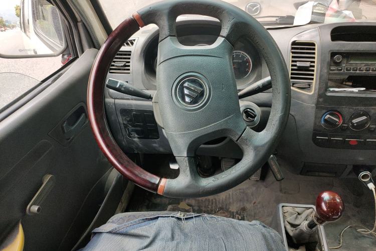 Used Foton Scenic 2014 2.0L Express Standard Long-Wheelbase Low-Roof Version 491EQ4A
