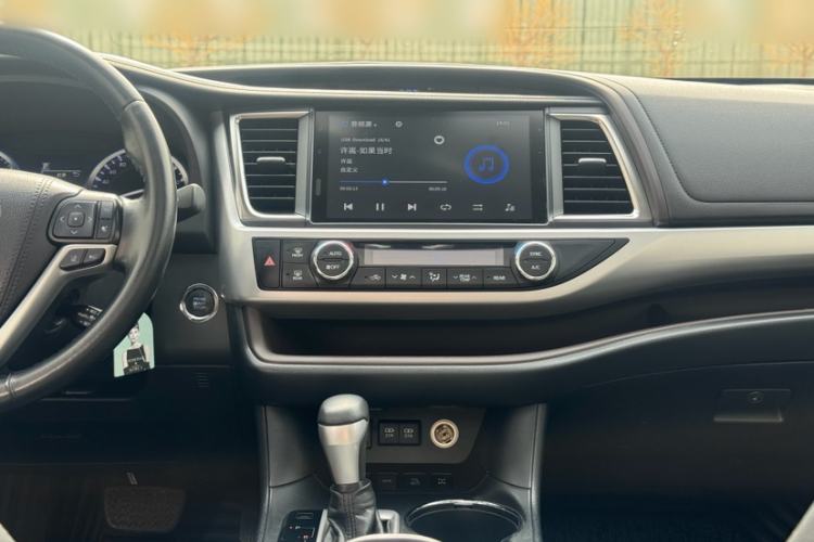 Used Toyota Highlander 2018 2.0T Four-Wheel Drive Prestige Version 7 Seats China VI Standard
