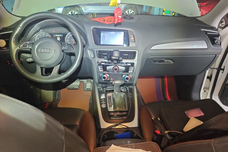 Used Audi Q5 2018 Collector's Edition 40 TFSI Technology Model