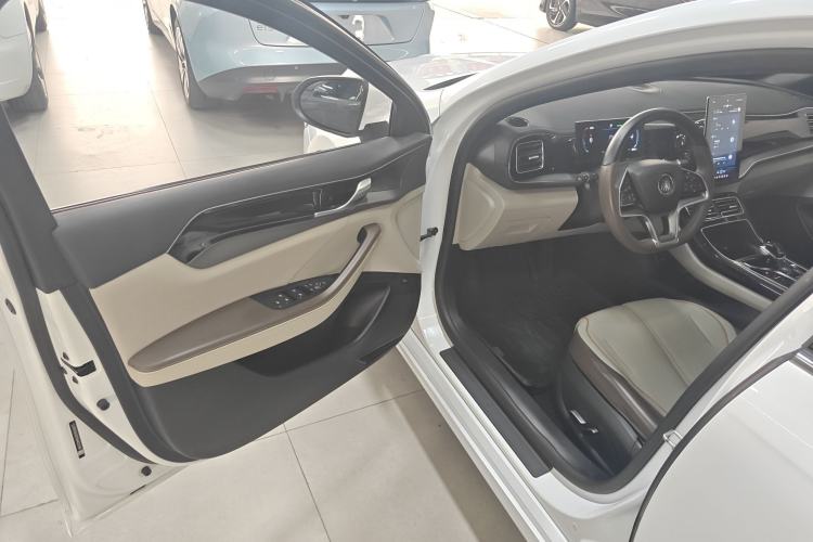 Used BYD Qin PLUS 2023 Champion Edition EV 420KM Leading Model Driver Seat