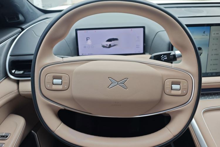 Used XPeng G9 2025 625 Long-Range Max Interior 11