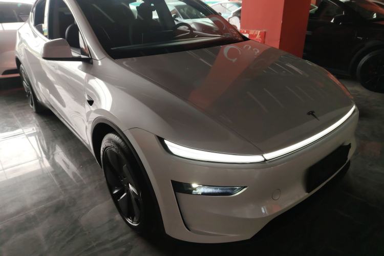 Used Tesla Model Y 2025 Rear-Wheel Drive First Edition