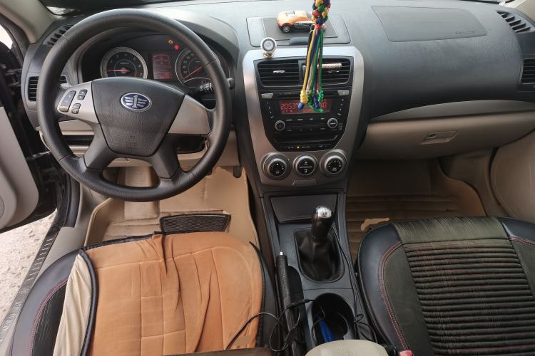 Used Bestune B50 2012 1.6L manual fashion version
