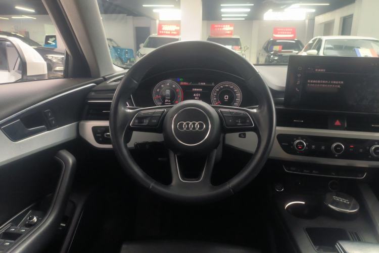 Used Audi A4L 2022 40 TFSI Fashion Dynamic Model Steering Wheel
