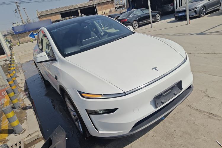 Used Tesla Model Y 2025 Rear-Wheel Drive First Edition