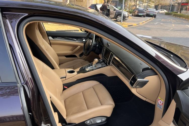 Used Porsche Panamera 2016 Panamera Edition 3.0T Right Front Seat