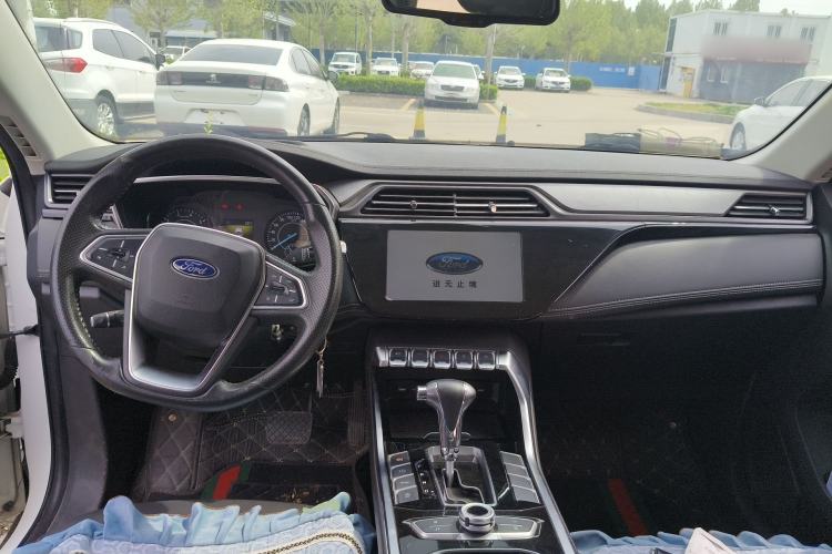 Used Ford Territory 2019 EcoBoost 145 CVT Platinum Edition China VI compliant Center Console