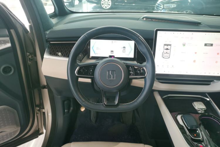 Used Zeekr 009 2022 WE Edition
