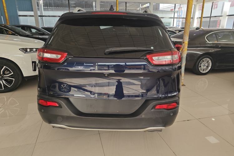 Used Jeep Cherokee 2016 2.4L Professional Smart Version