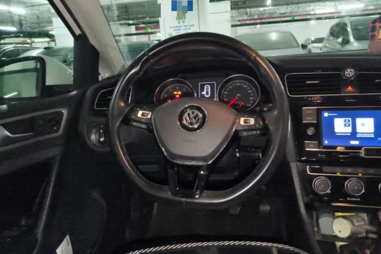 Used Volkswagen Golf 2019 1.6L Manual Fashion Edition China V Standard Steering Wheel